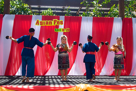 Thai Folk Dance